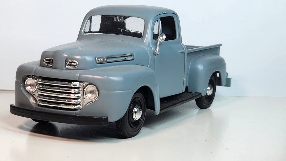 Ford F1 1984 pick up- Maisto - 1