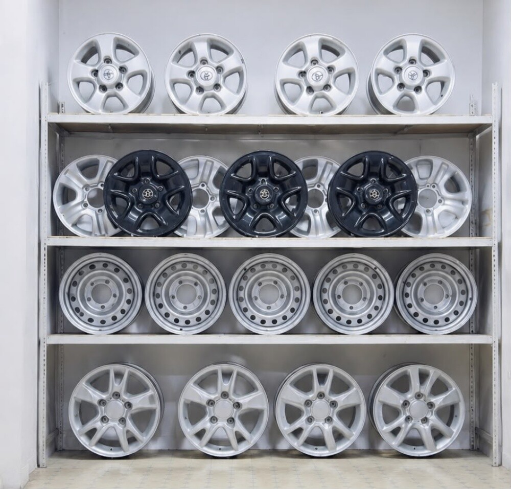 land cruiser rims lc100/200 - 1