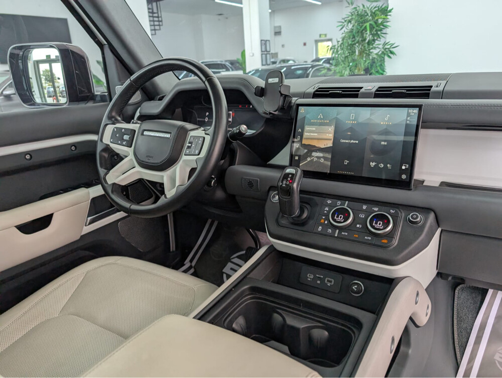 2023 Land Rover Defender 130 - 7