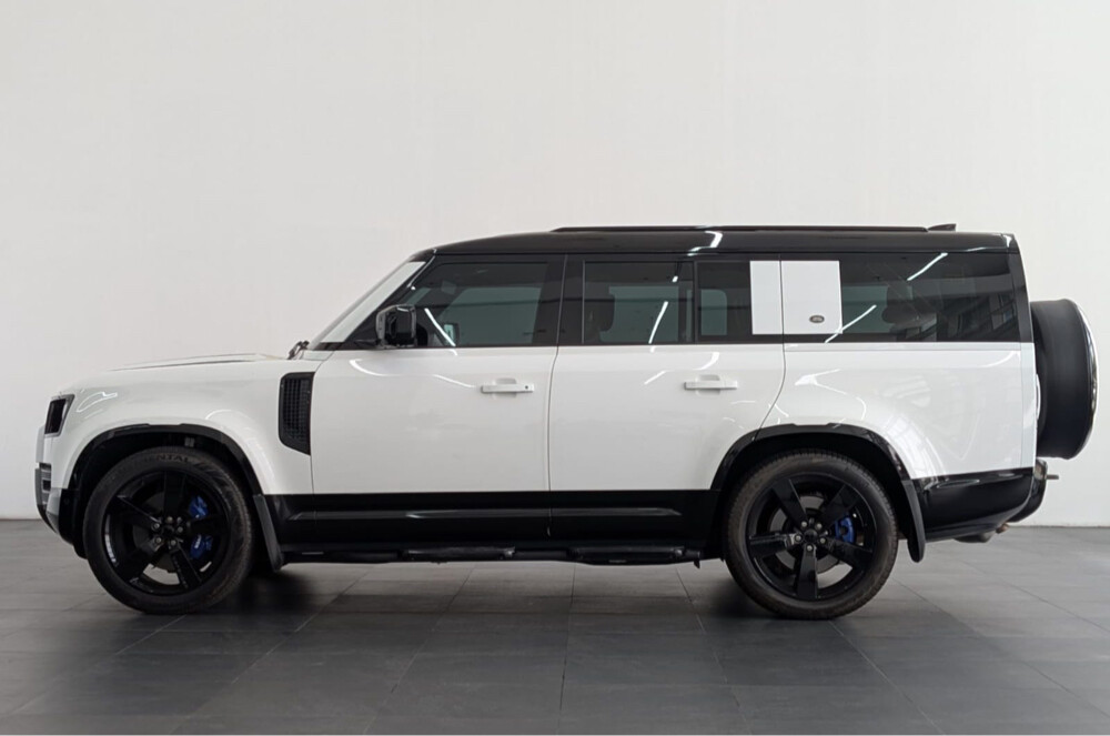2023 Land Rover Defender 130 - 3