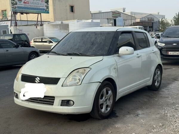 SUZUKI SWIFT 2012 - 1