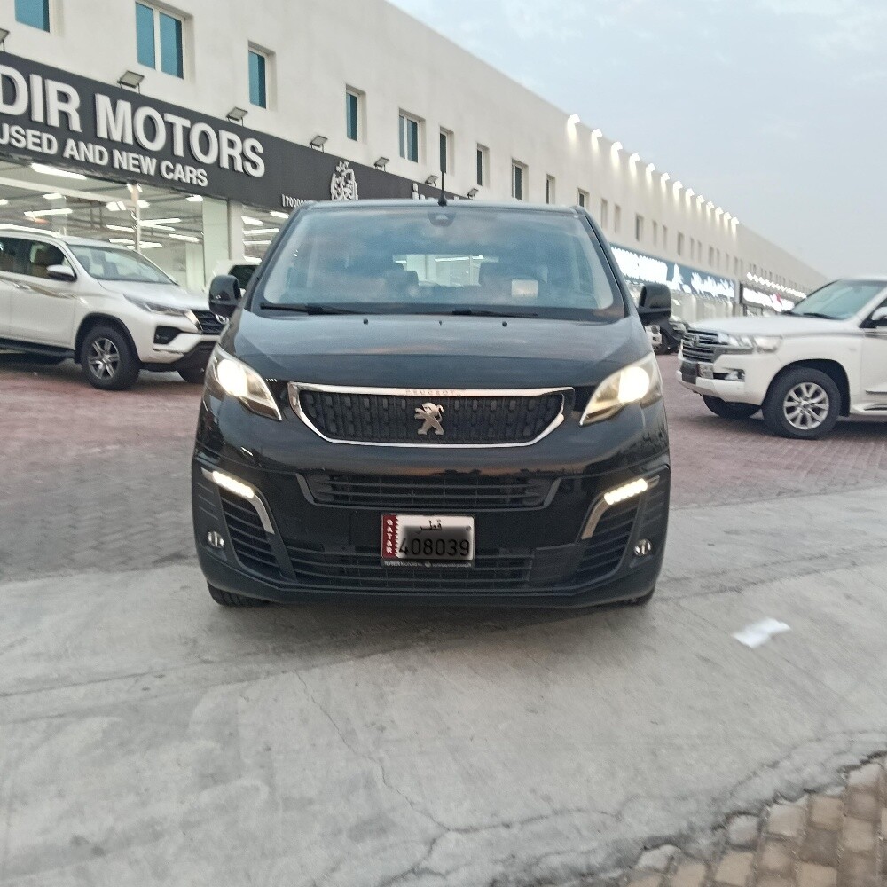 بيجو فان 2022 اسود - 2