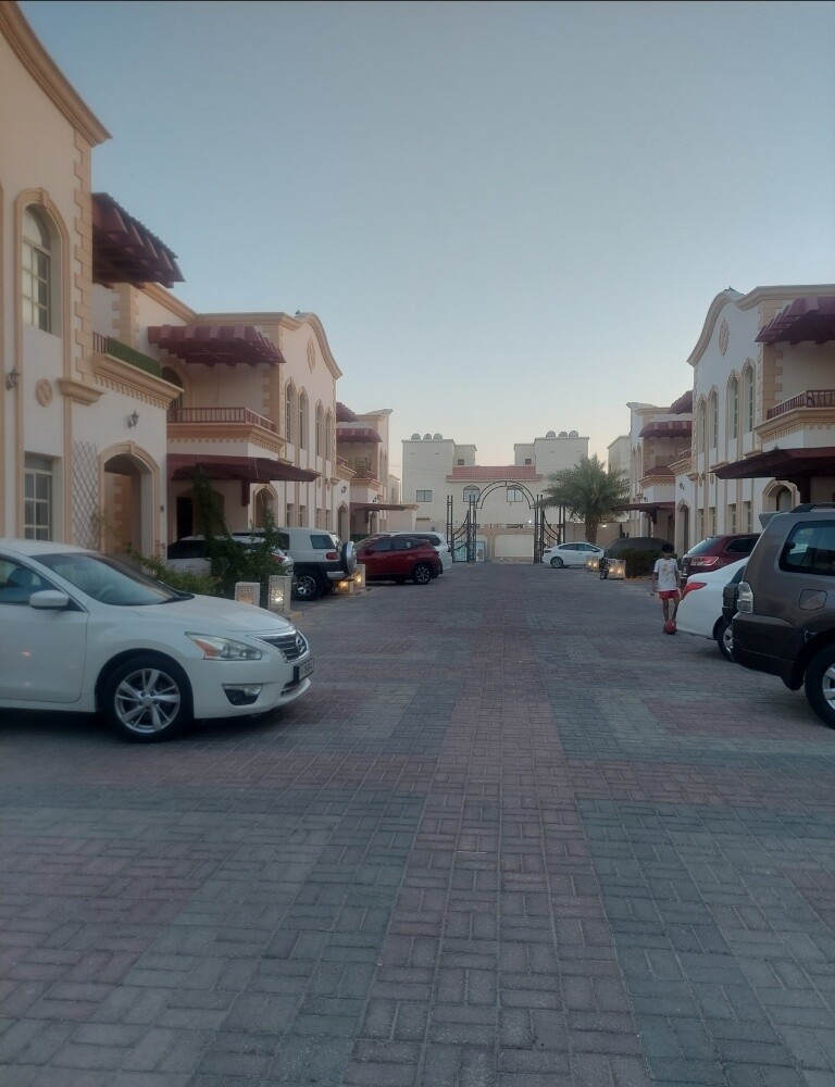 للبيع مجمع سكني مؤجر اسكان ع خالد - 7