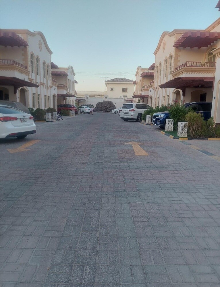 للبيع مجمع سكني مؤجر اسكان ع خالد - 5
