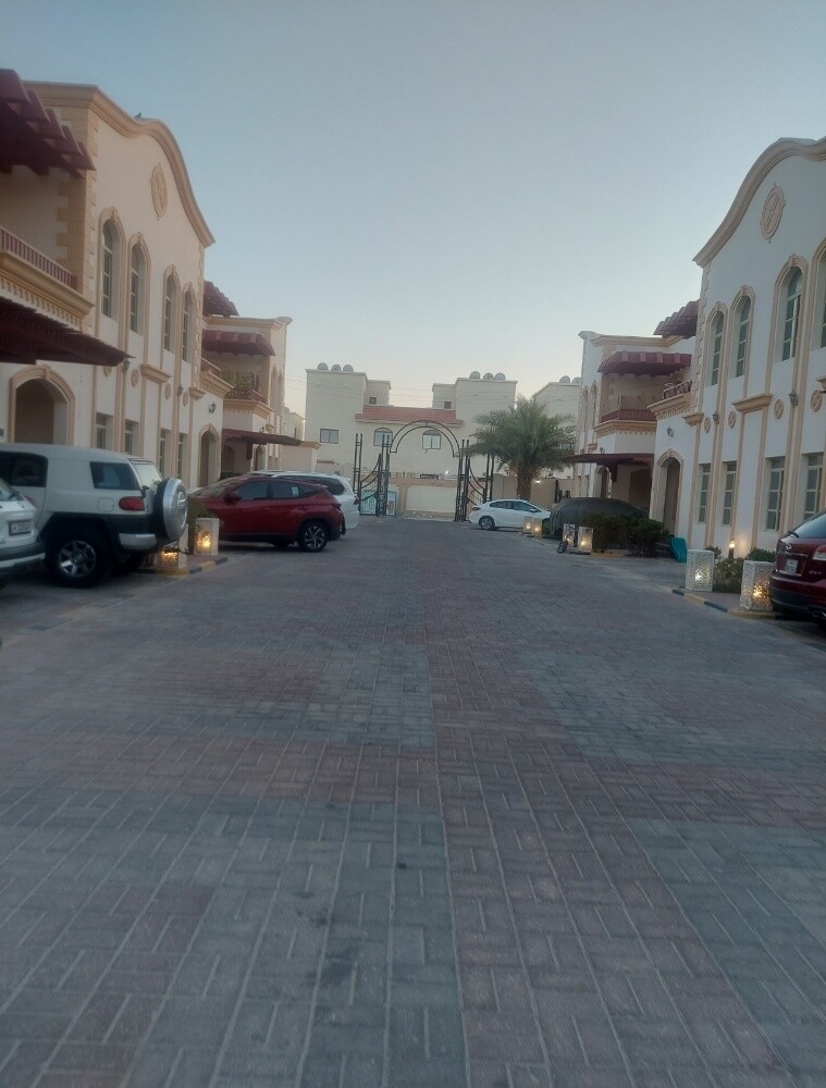 للبيع مجمع سكني مؤجر اسكان ع خالد - 8
