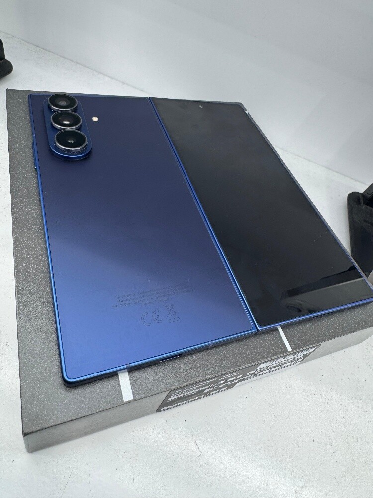 samsung fold 7 (512gb)original box - 1