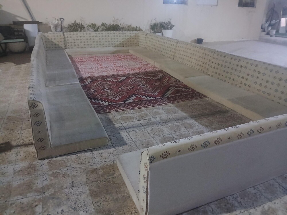 جلسة عربية مستعملة - 1