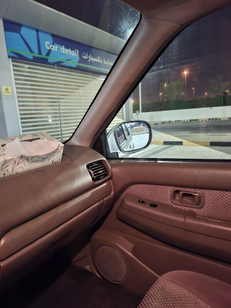 Car in very good condition new service new tyres ,new plugs new repair completed.Car is insured one year but Istimara has expired this month please serious buyers only. - 4