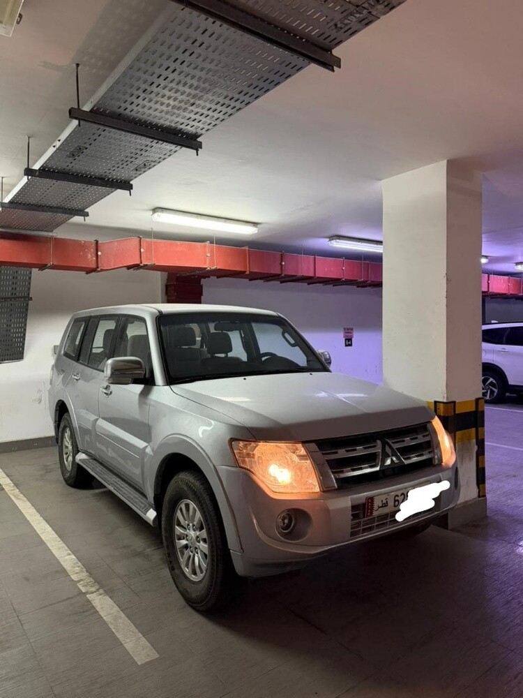 2014 Mitsubishi Pajero GLS - 7