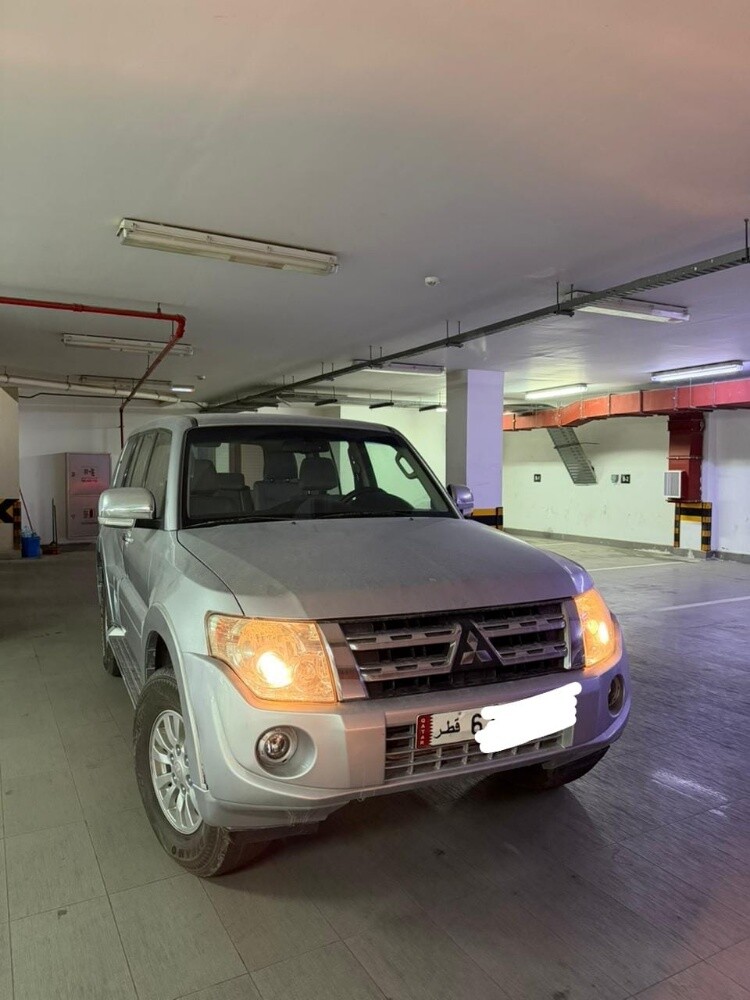 2014 Mitsubishi Pajero GLS - 1