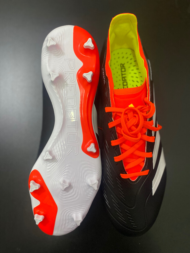   Original Adidas football boots - 9