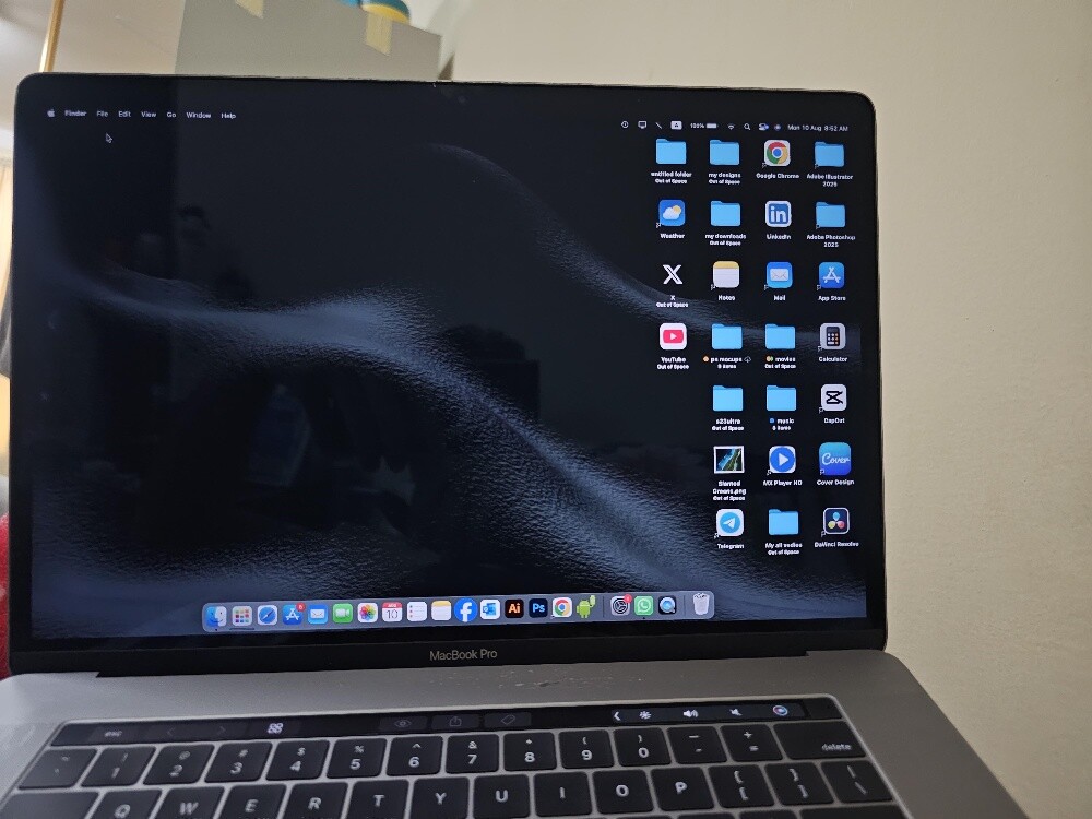MacBook Pro

15-inch, 2017 - 5