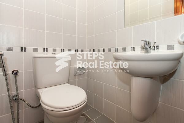 Flat in the Heart of West Bay - 7