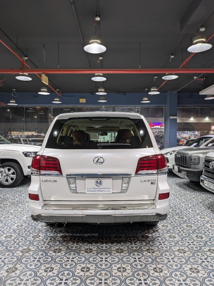 LEXUS LX 570 S 2014 - 5