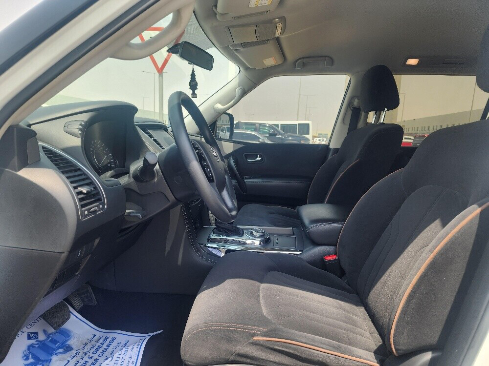 Nissan XE 2022 white - 7