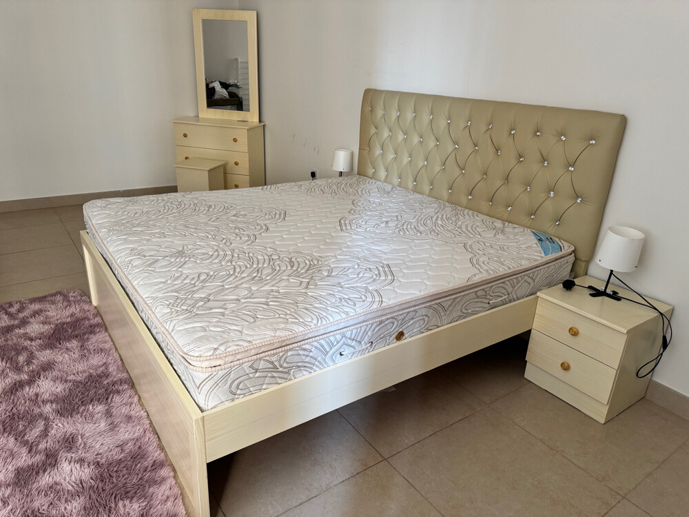 King Bedroom Set (180 cm) + Mattres - 9