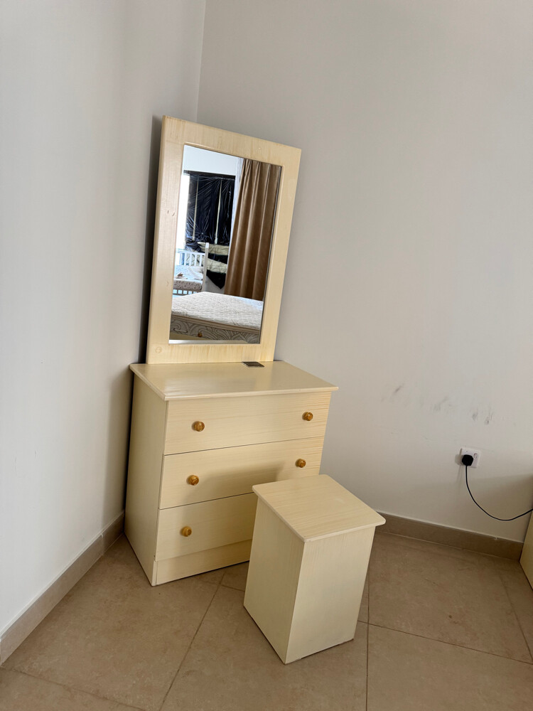 King Bedroom Set (180 cm) + Mattres - 2