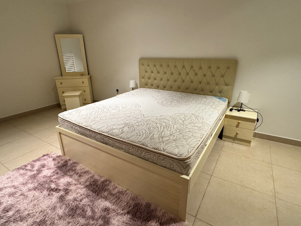 King Bedroom Set (180 cm) + Mattres - 6