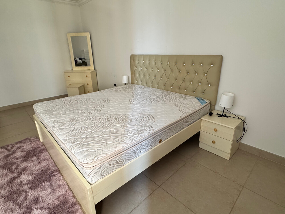 King Bedroom Set (180 cm) + Mattres - 3