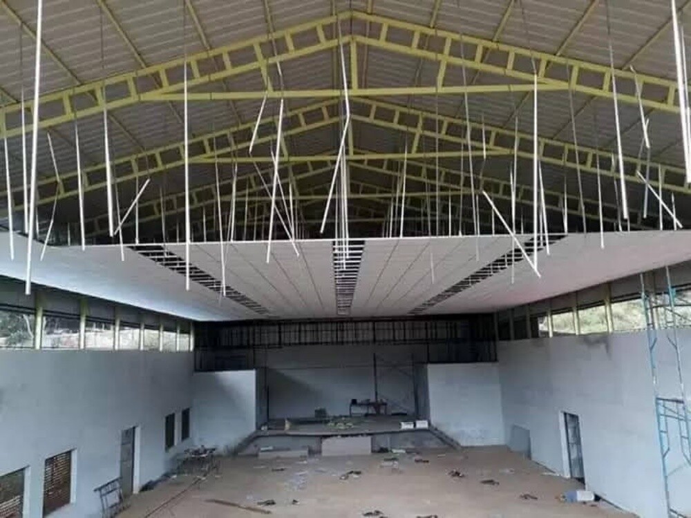 renovation work 66436558 - 11