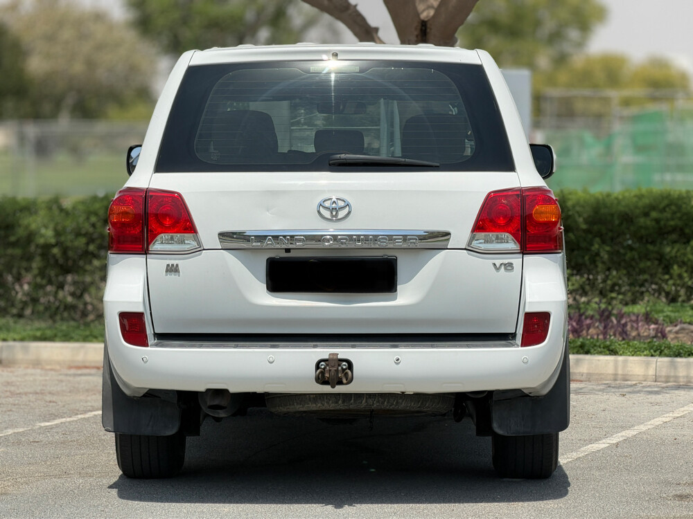 Toyota Land Cruiser GX - 4