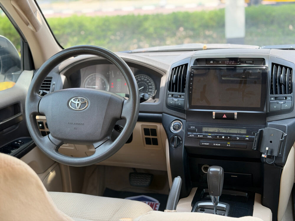 Toyota Land Cruiser GX - 12