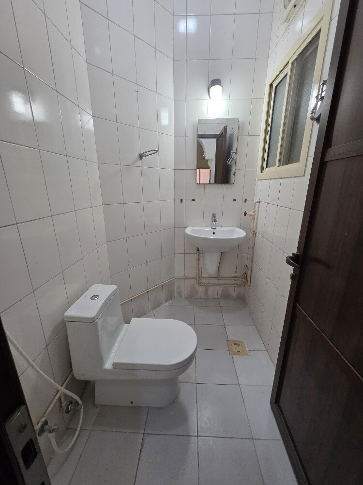 Flats for rent in bin omran - 3