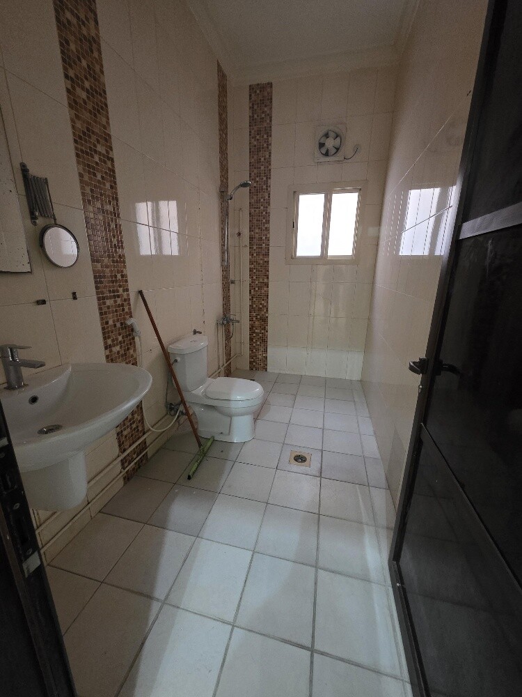 Flats for rent in bin omran - 5