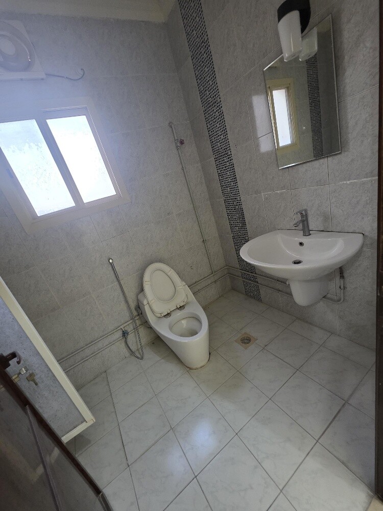 Flats for rent in bin omran - 6