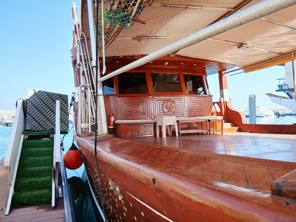 wooden Dhow 4 seal - 12