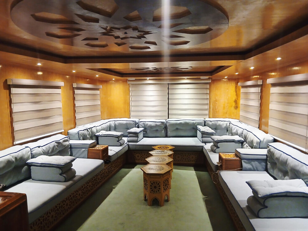 wooden Dhow 4 seal - 8