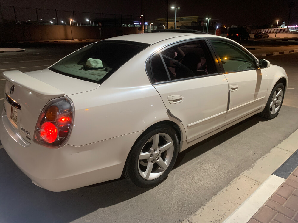 Nissan Altima v6 full option - 4