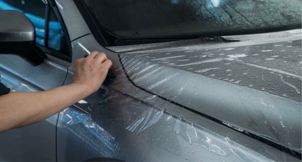 car tinting & ppf worker - 2
