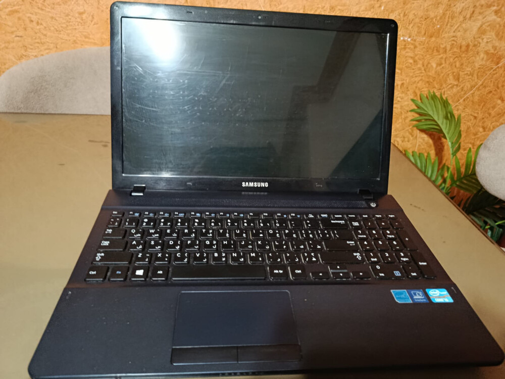 Samsung Laptop for Sale - 1