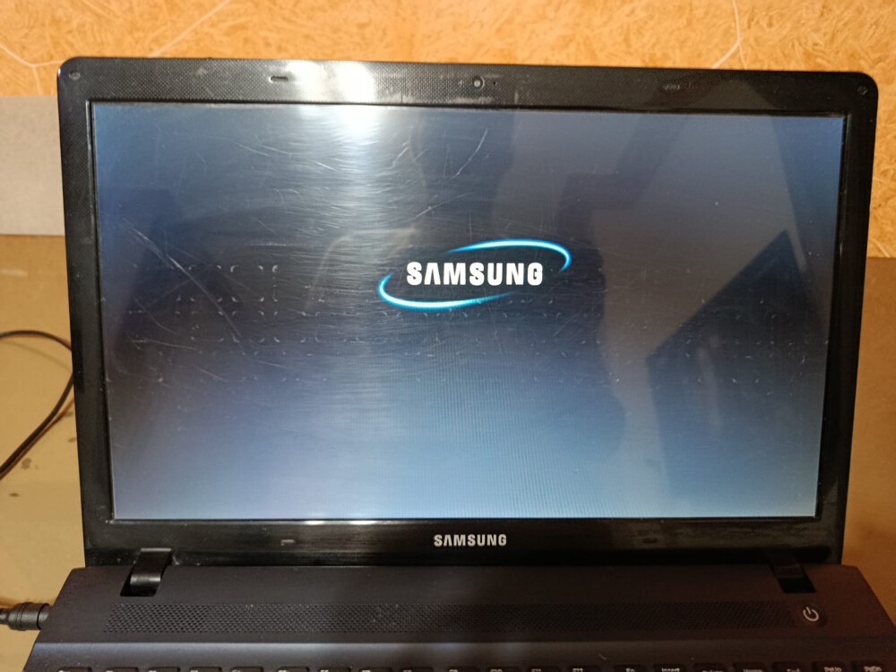 Samsung Laptop for Sale - 4