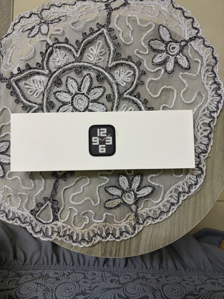 Apple Watch se2 - 1