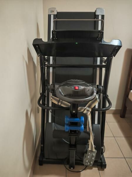 Treadmill for sale perfect as new - 4