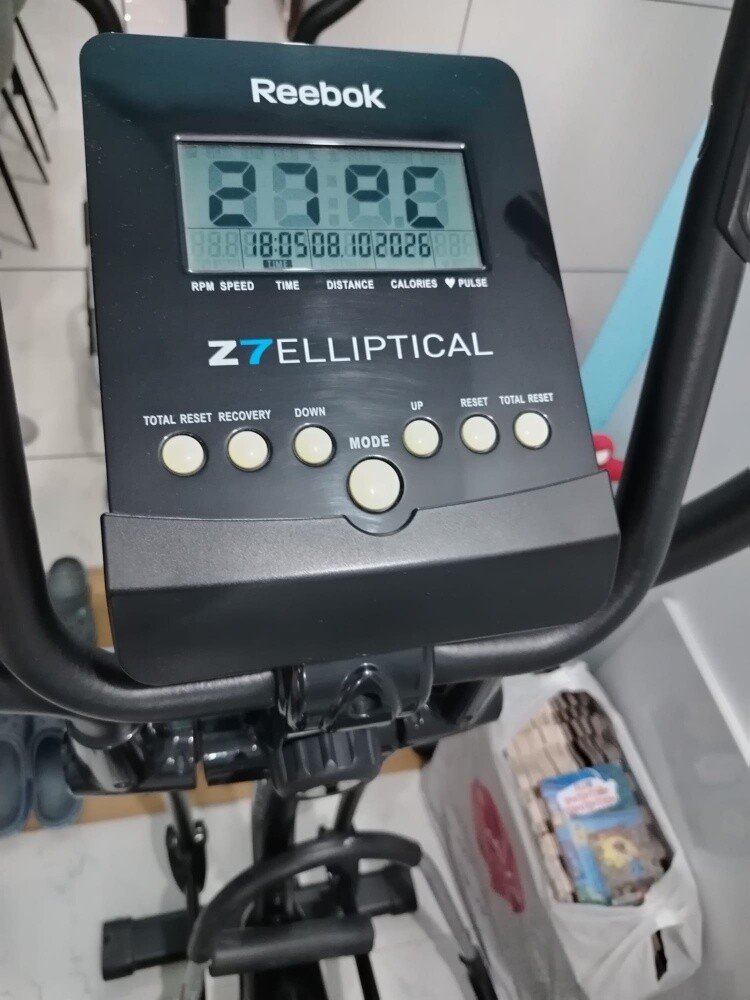 Reebok Z7 Eliptical Cross Trainer - 2