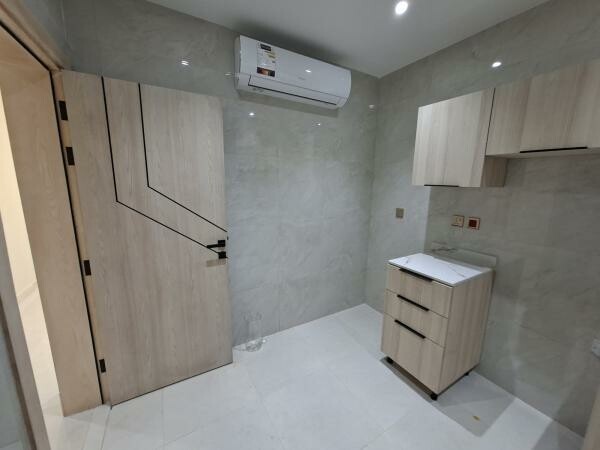 ICONIC 2BR | RENT | MADINAT KHALIFA - 13