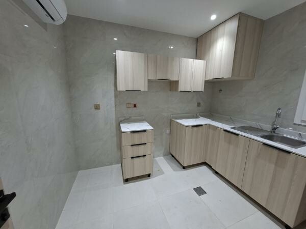 ICONIC 2BR | RENT | MADINAT KHALIFA - 10