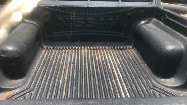 Nissan Pick up for Sale - 5