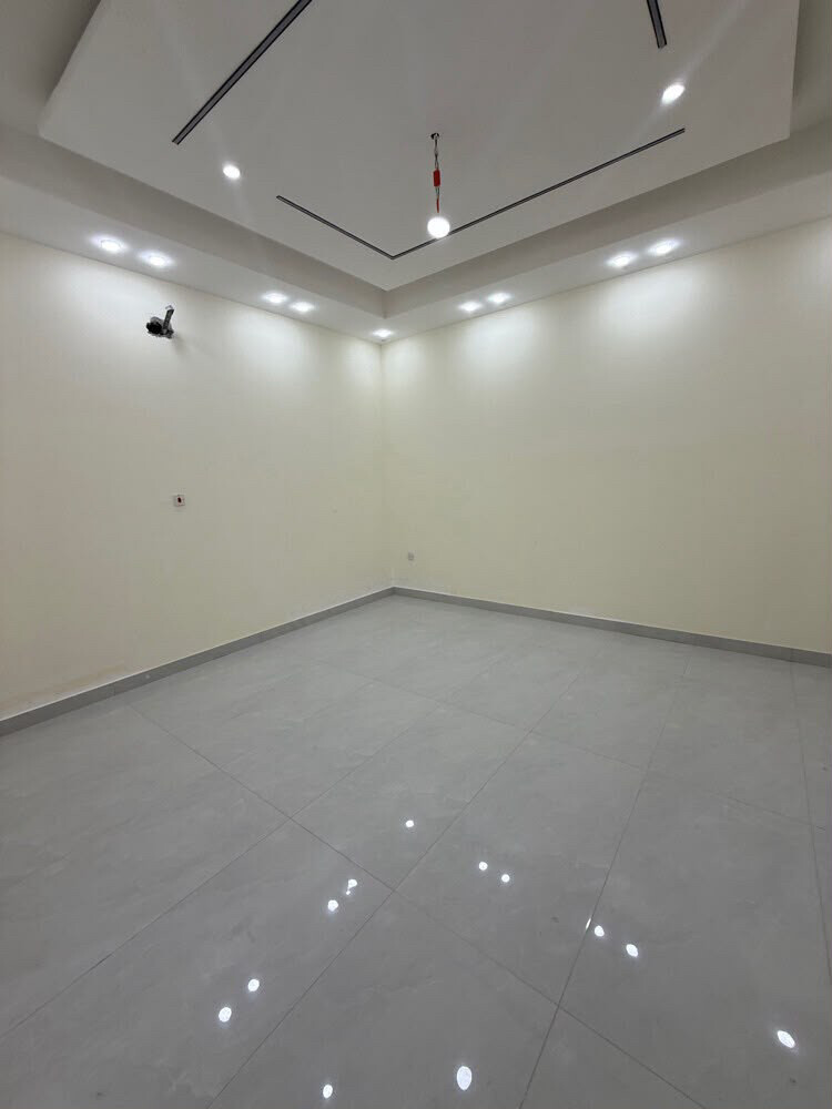 الخيسة للبيع فيلا جديدة 551 م - 3