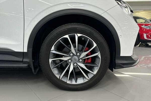 GEELY COOLRAY 1.3T 2023 35,028KM - 8
