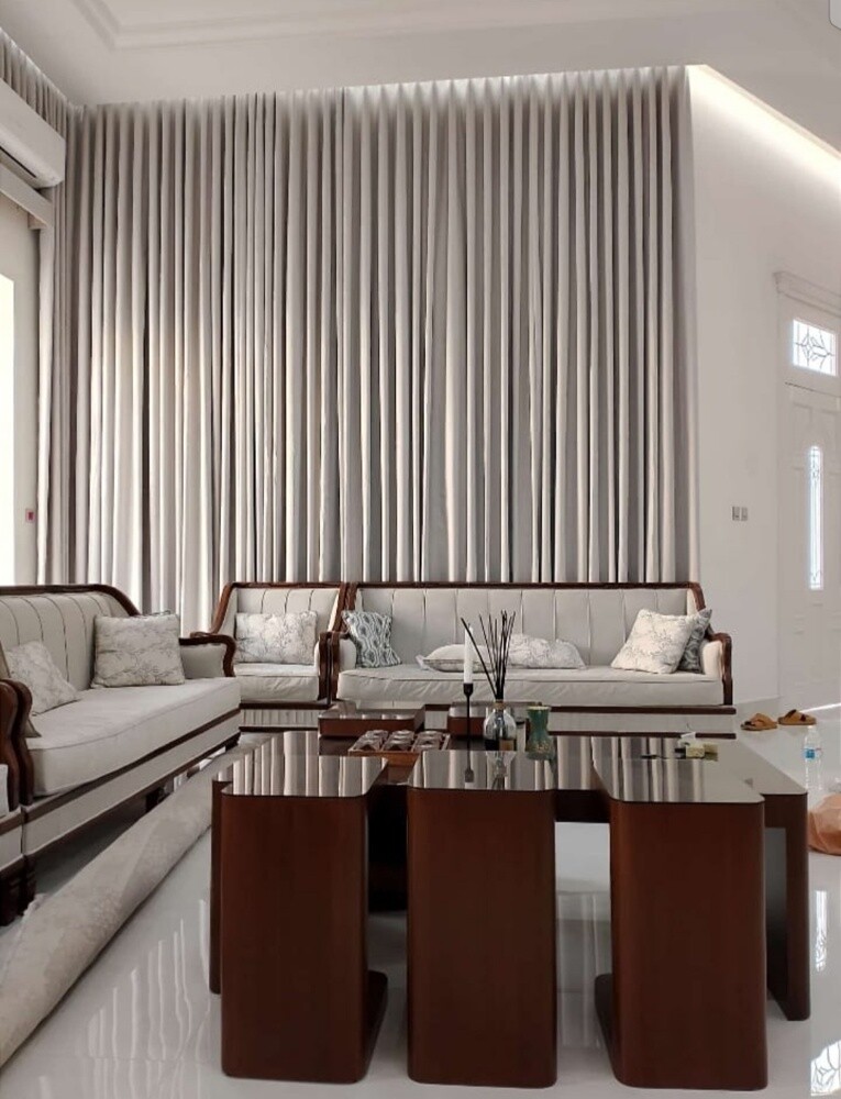 CURTAINS - 3