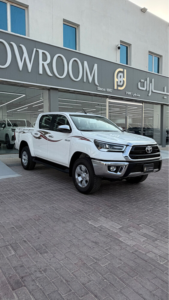 Toyota Hilux Double Cab - 6