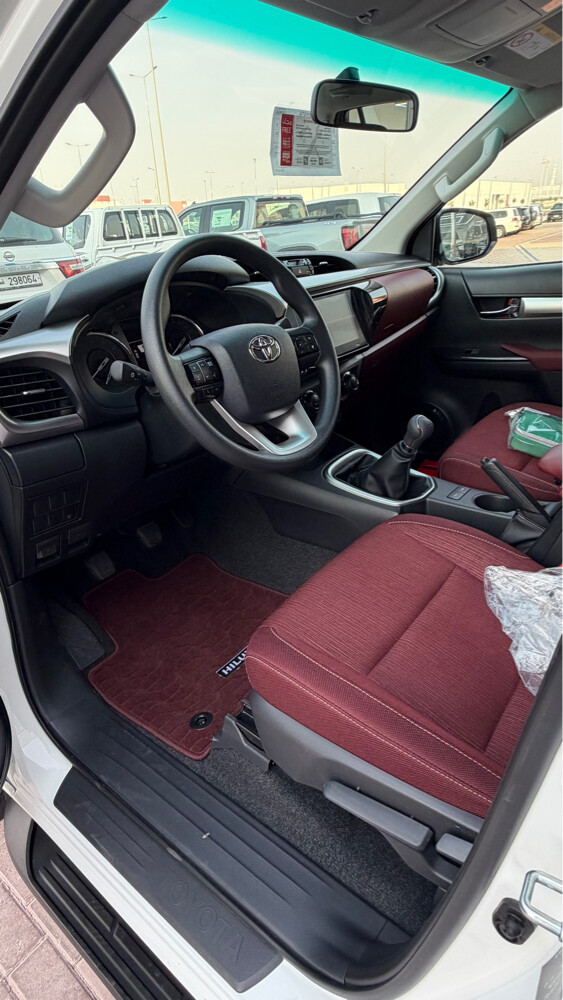 Toyota Hilux Double Cab - 4