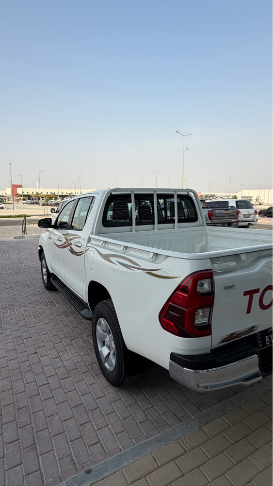 Toyota Hilux Double Cab - 2