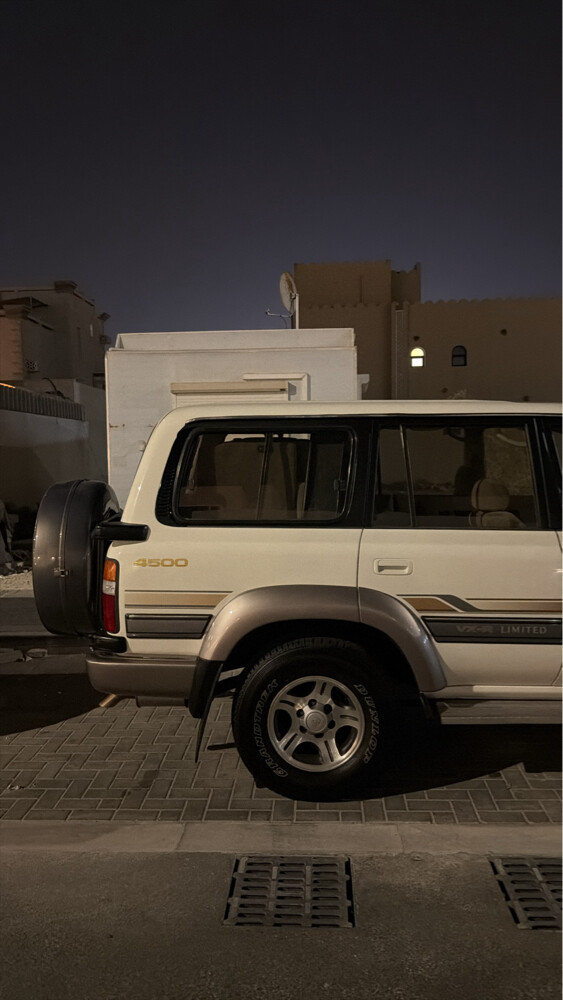 في اكس ار - 8