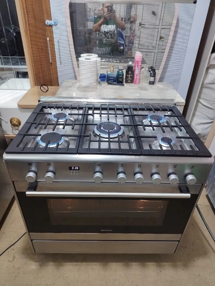 SIEMENS Made in Italy Stove sale - 4