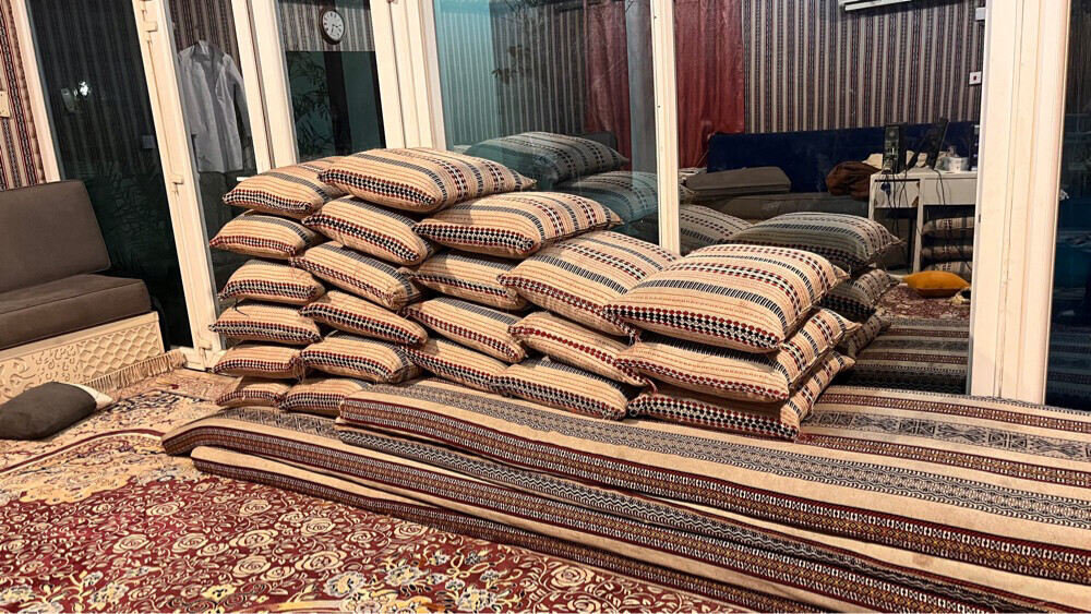 جلسة عربية - 1